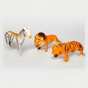 Wild Animal Figurine Lot Zebra Lion Tiger Plastic Safari Zoo Toys